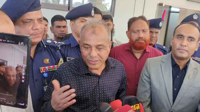 হাসিনার রায় ঘিরে বিশৃঙ্খলার কোনো শঙ্কা নেই: স্বরাষ্ট্র উপদেষ্টা