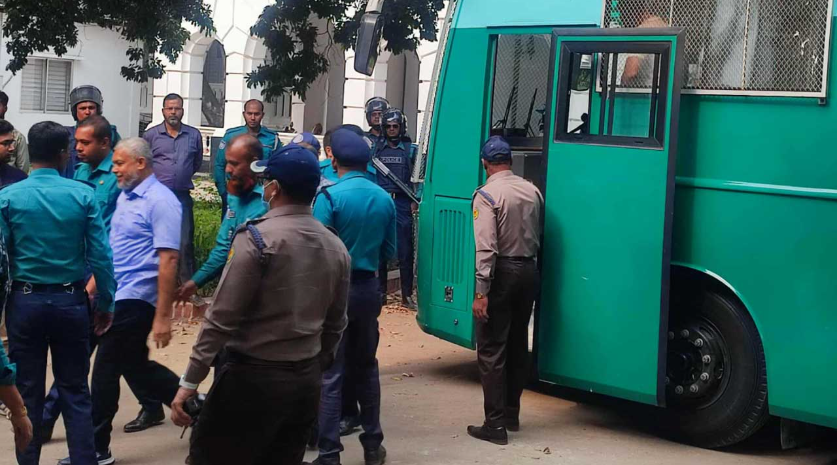 গুমের মামলায় ১০ সেনা কর্মকর্তাকে আনা হলো ট্রাইব্যুনালে