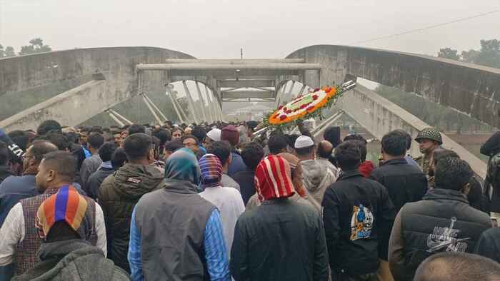 বেগম জিয়ার মাজারে শ্রদ্ধা জানাতে দলে দলে আসছেন বিএনপির নেতাকর্মীরা